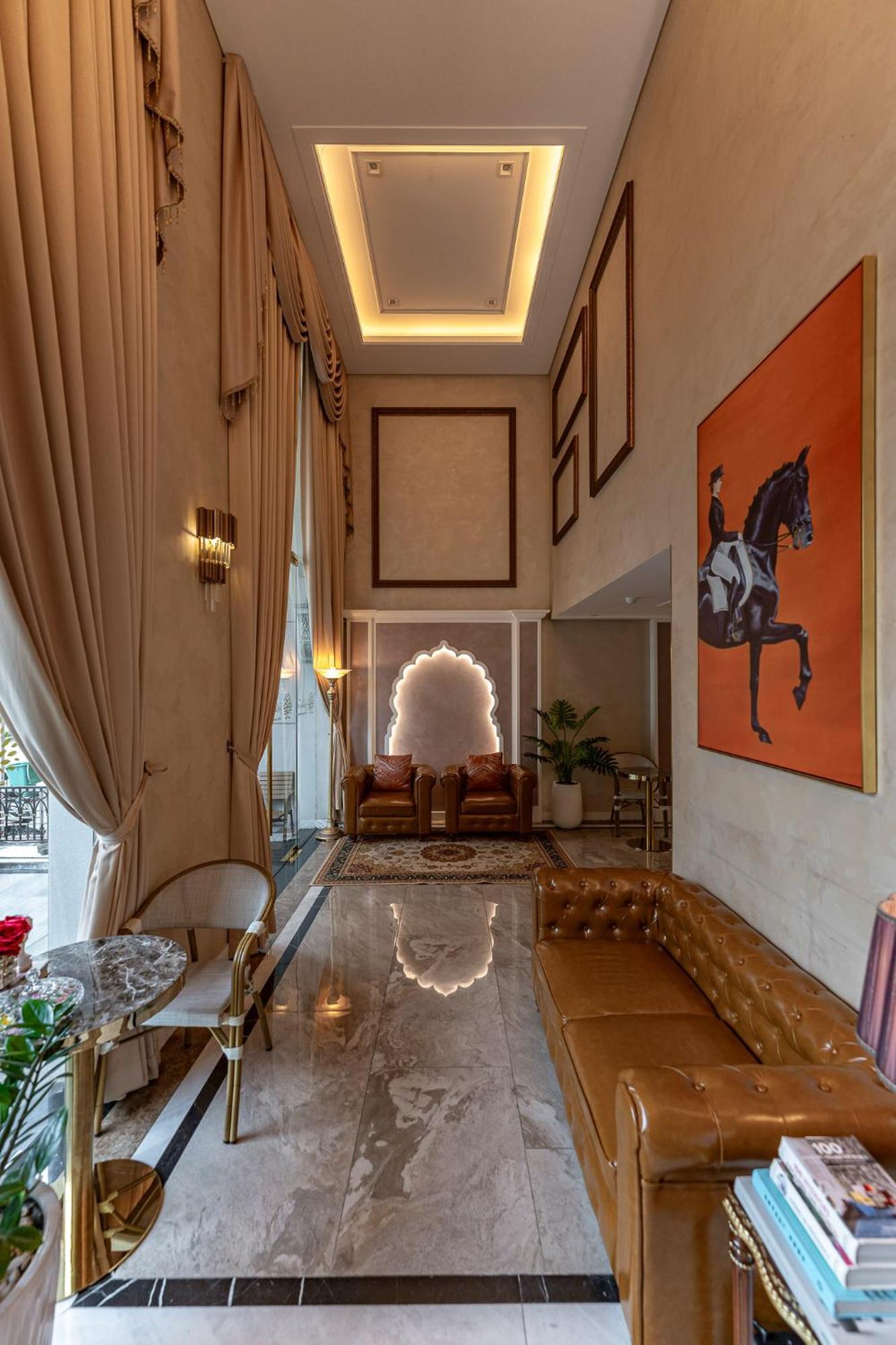 Golden Tree Hotel & Apartment Ho Chi Minh City Exterior photo